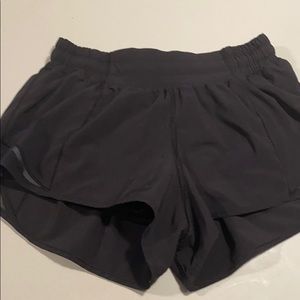Lululemon Hotty Hot Short II